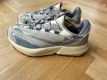Used Adidas Lightblaze Vista Running Shoes