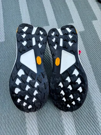 Gebrauchtes Hoka Tecton X3 bike — Bild 4 von 6
