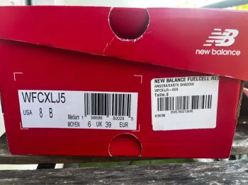 Used New Balance FuelCell Rebel V5 bike — image 4 of 6