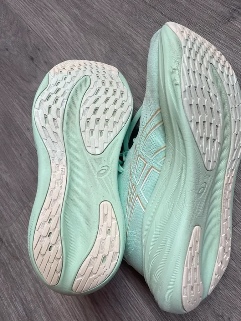 Gebrauchtes Asics Gel Nimbus 26 bike — Bild 4 von 6