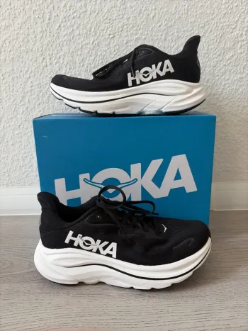 Used Hoka Clifton 10 Running Shoes