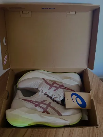 Asics Novablast 6 bike usato — immagine 4 di 5