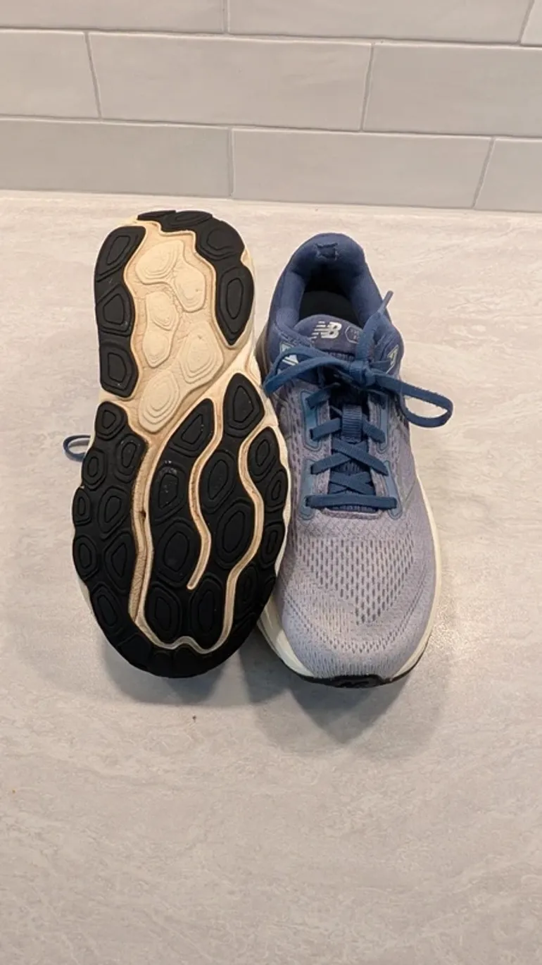 Used New Balance Fresh Foam 860 bike — image 6 of 10