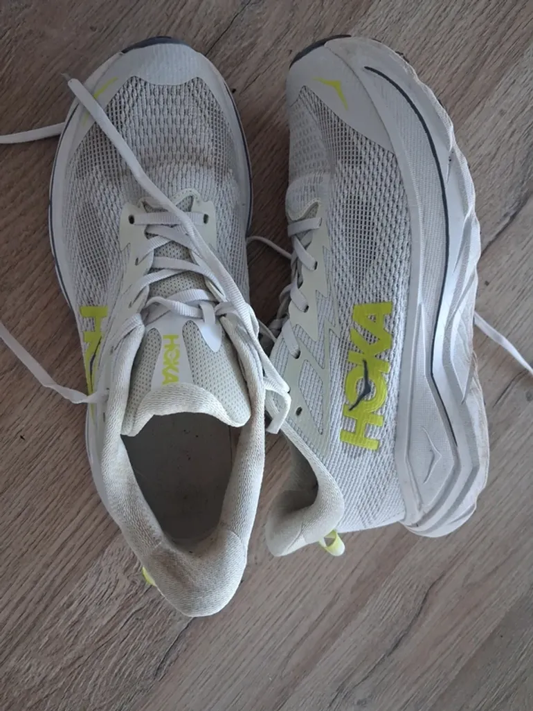 Used Hoka Running Shoes bike — image 5 of 5
