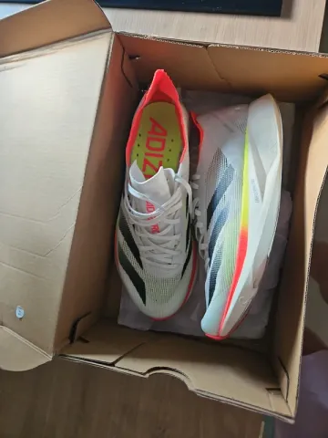 Adidas Adizero Takumi Sen 10 Running Shoes usato