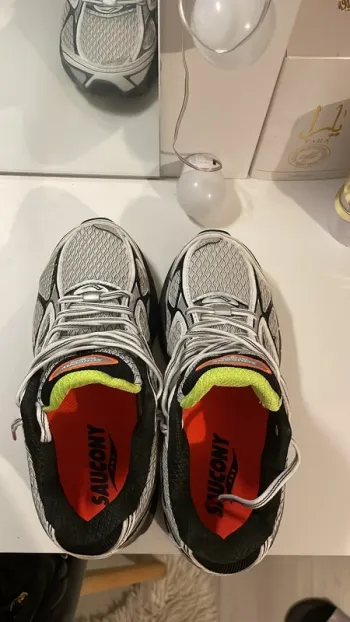 Used Saucony Guide 7 bike — image 3 of 4