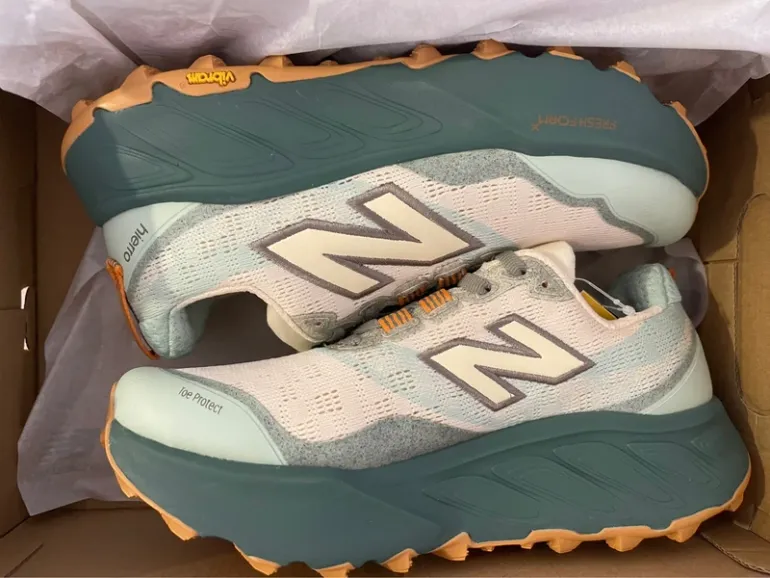 Used New Balance Fresh Foam X Hierro v9 bike — image 4 of 15