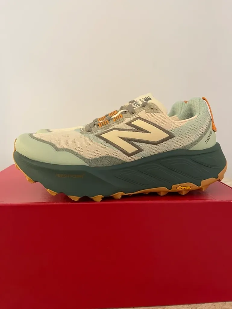 Used New Balance Fresh Foam X Hierro v9 bike — image 7 of 15