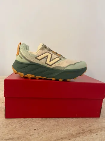 Used New Balance Fresh Foam X Hierro v9 bike — image 10 of 15
