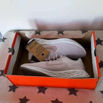 Gebrauchtes Rose Revolution 6 NN Running Shoes