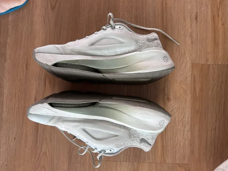 Tweedehands Nike Air Zoom bike — afbeelding 2 van 4