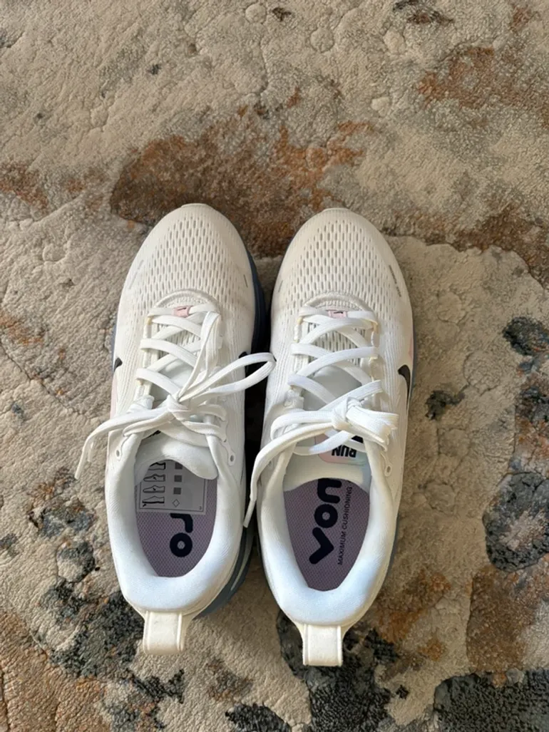 Used Nike Vomero 18 bike — image 3 of 7