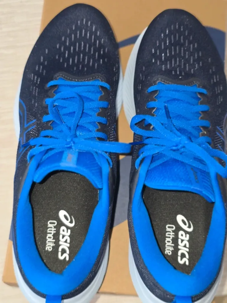 Gebrauchtes Asics Running Shoes bike — Bild 3 von 4