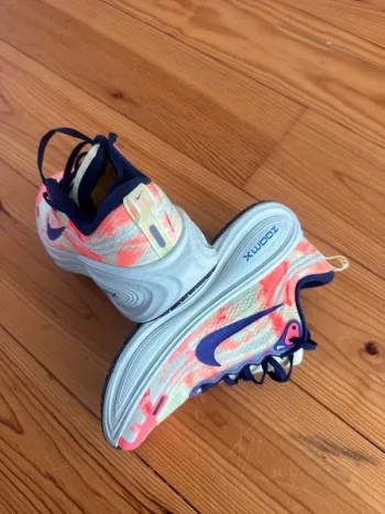 Used Nike Vomero Plus bike — image 7 of 8