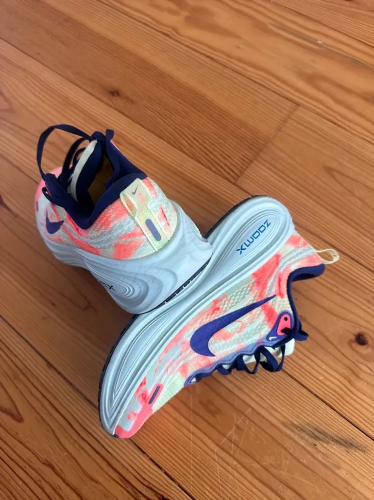 Used Nike Vomero Plus bike — image 7 of 8