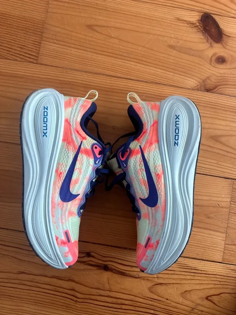 Used Nike Vomero Plus bike — image 4 of 8