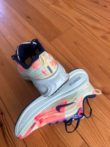 Used Nike Vomero Plus bike — image 6 of 8