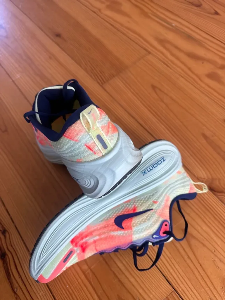 Used Nike Vomero Plus bike — image 6 of 8