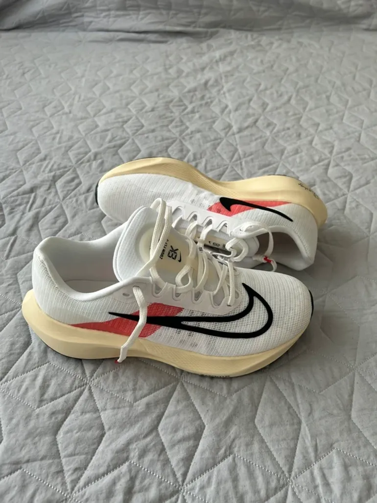 Used Nike Zoom Fly 6 bike — image 3 of 4