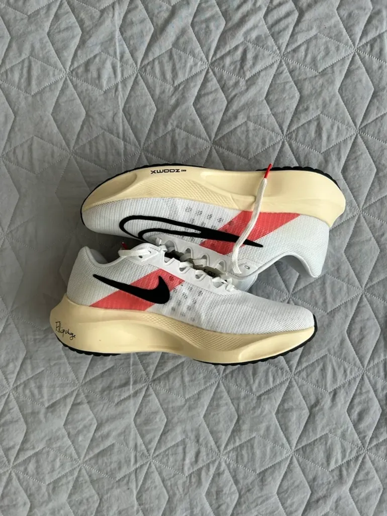 Used Nike Zoom Fly 6 bike — image 2 of 4