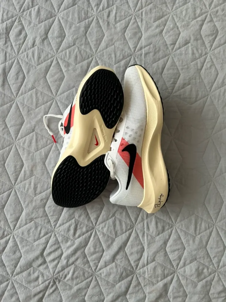 Used Nike Zoom Fly 6 bike — image 4 of 4