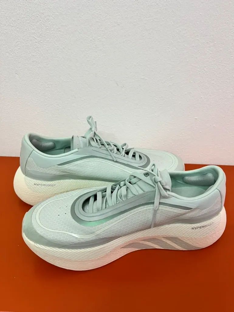Used Adidas Hyperboost edge tech bike — image 8 of 12