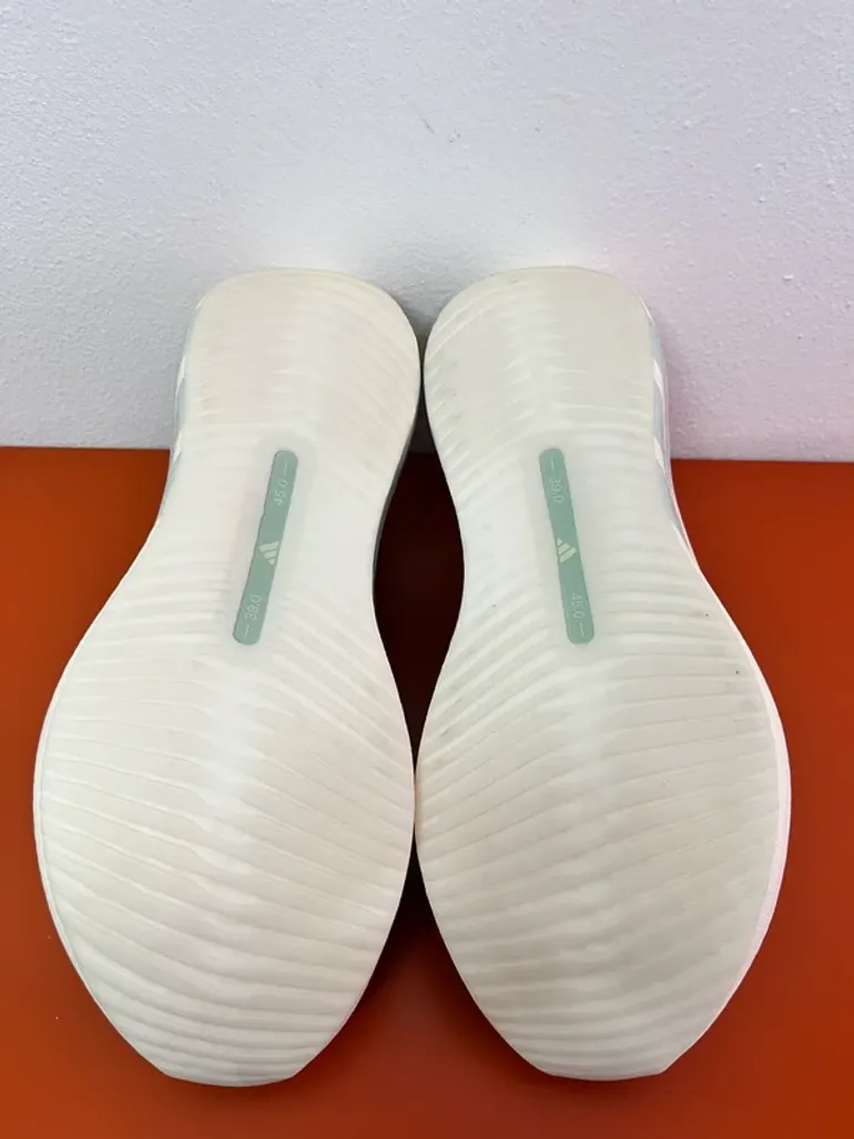 Used Adidas Hyperboost edge tech bike — image 6 of 12