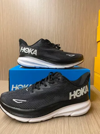 Gebrauchtes Hoka Baskets Running Shoes