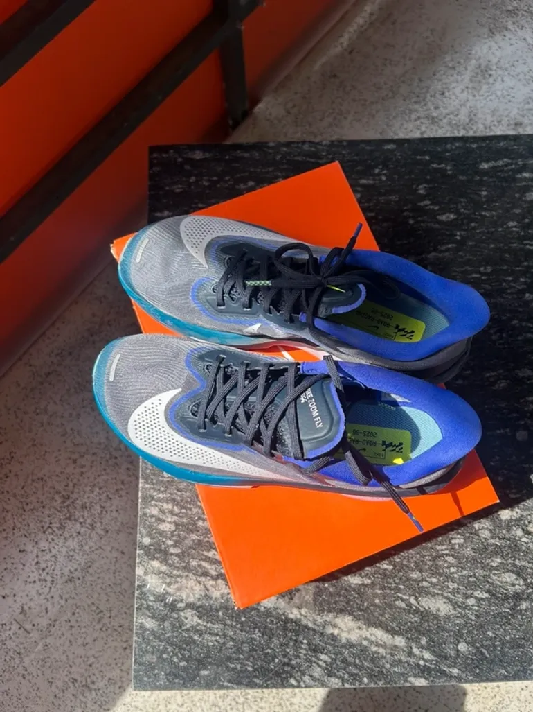 Used Nike Zoom Fly 6 bike — image 2 of 6