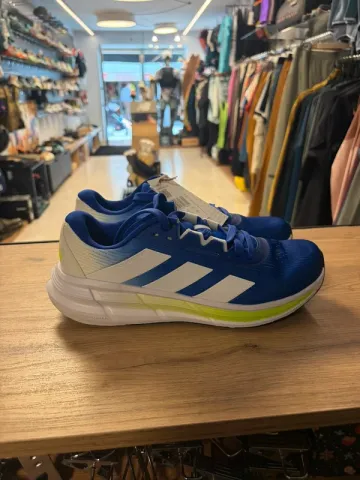 Used Adidas Questar 3 Running Shoes