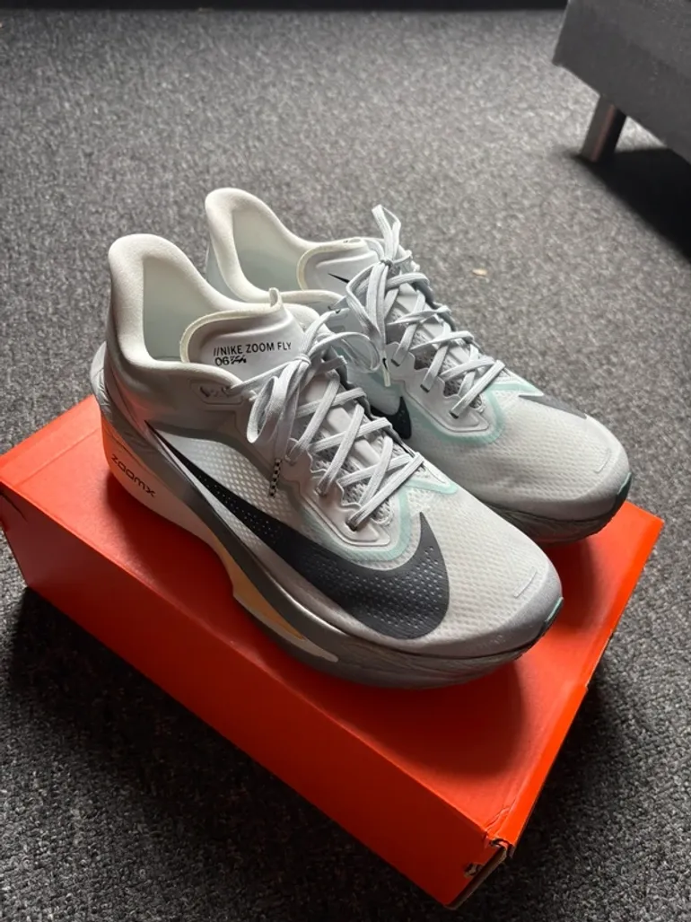 Brugt Nike Zoom Fly 6 bike — billede 2 af 10