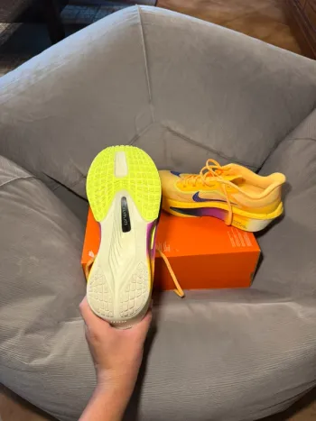 Used Nike Zoom Fly 6 bike — image 3 of 7