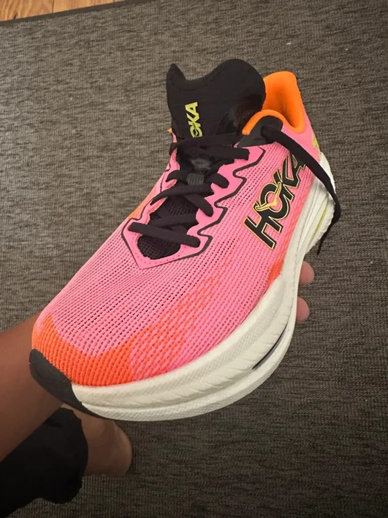 Used Hoka Running Shoes bike — image 4 of 10
