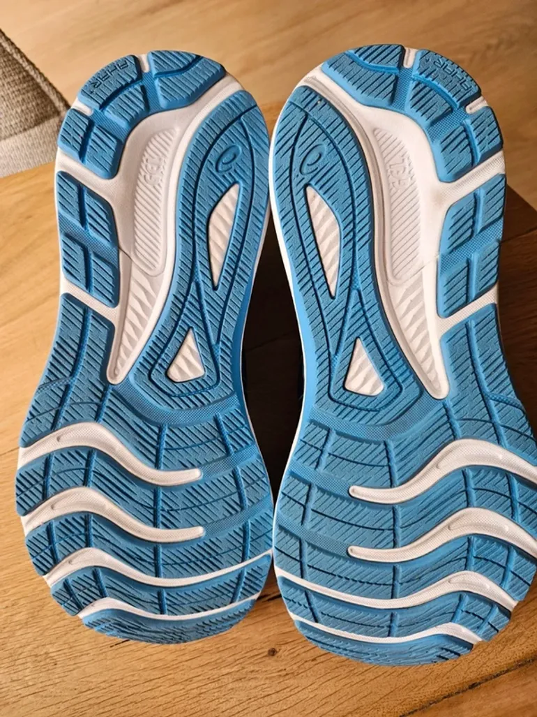 Used Asics GT-4000 3 bike — image 2 of 9