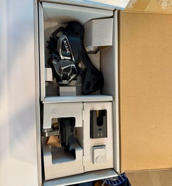 Used Shimano XTR Di2 2026 Drivetrain & Pedals