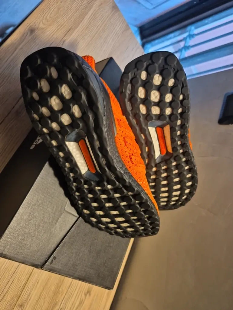 Tweedehands Adidas Ultraboost bike — afbeelding 7 van 7