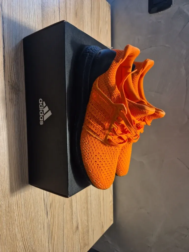 Tweedehands Adidas Ultraboost bike — afbeelding 3 van 7