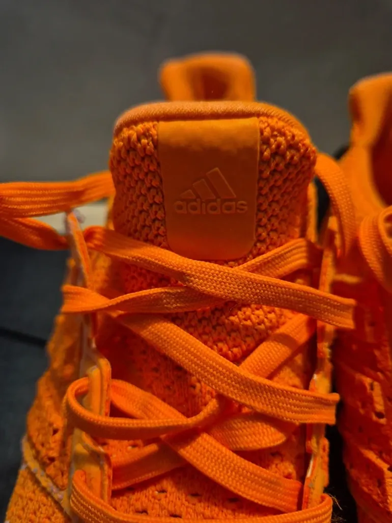 Tweedehands Adidas Ultraboost bike — afbeelding 2 van 7