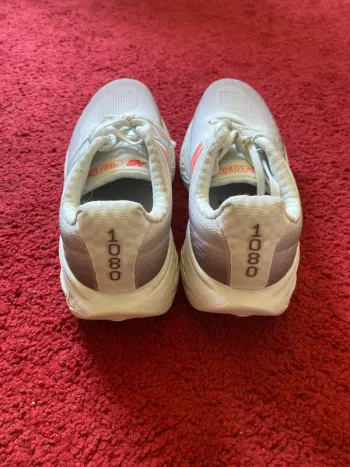 Used New Balance 1080s 2024 bike — image 2 of 5