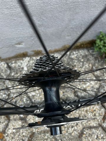 Used Roval Rapide CLX Wheelset bike — image 10 of 11
