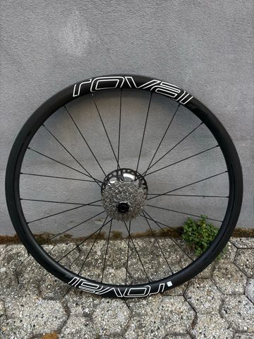 Used Roval Rapide CLX Wheelset bike — image 2 of 11