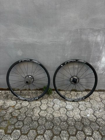 Käytetty Roval Rapide CLX Wheelset Wheels