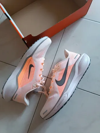 Gebrauchtes Pegasus Air Zoom 41 Running Shoes