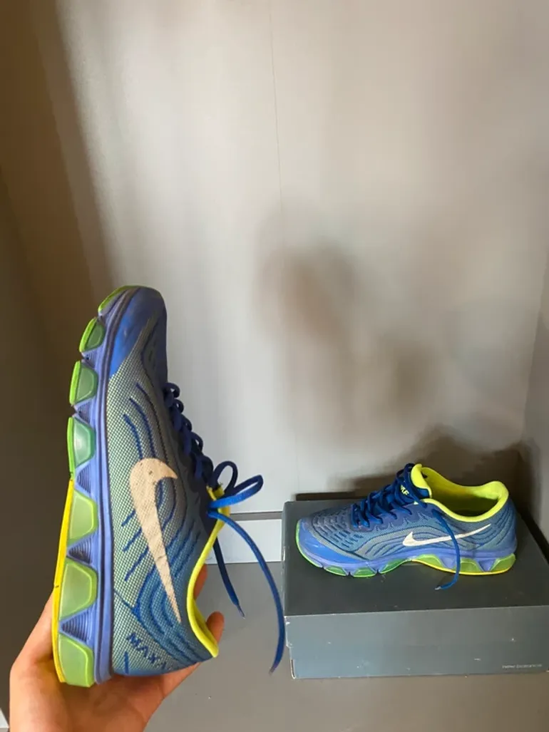 Použité Nike schoenen Maat 42 bike — obrázek 7 z 15