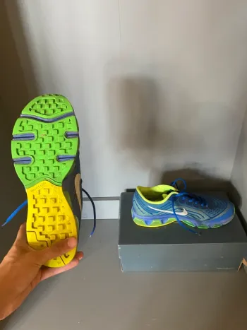 Použité Nike schoenen Maat 42 bike — obrázek 4 z 15
