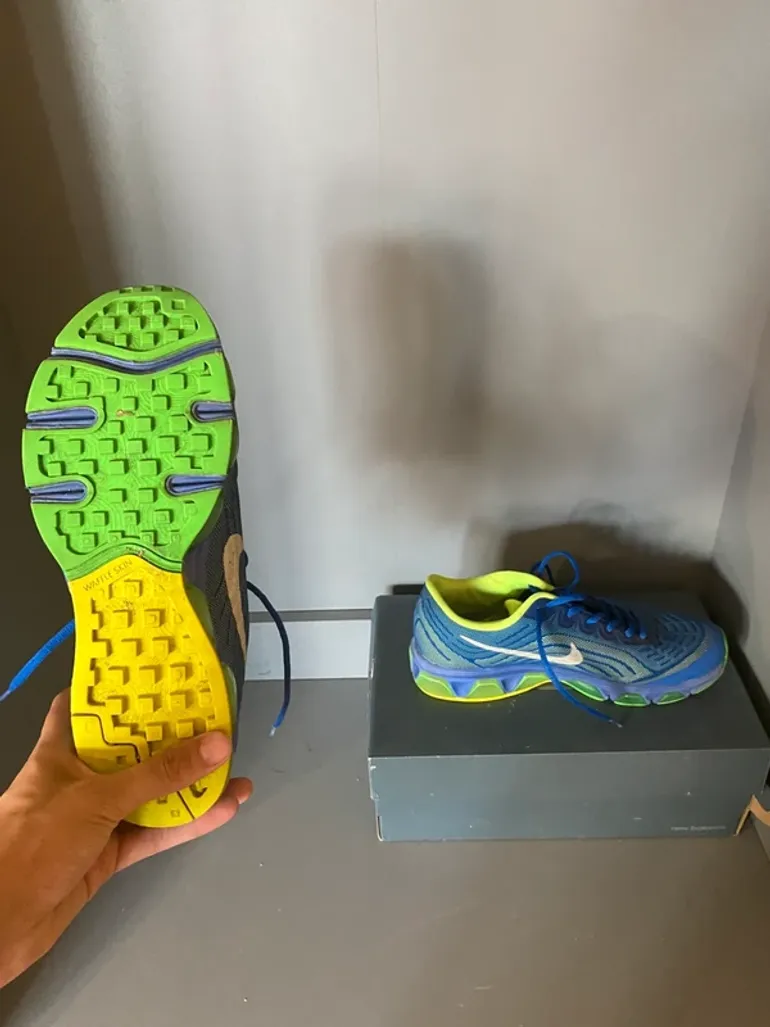 Použité Nike schoenen Maat 42 bike — obrázek 5 z 15
