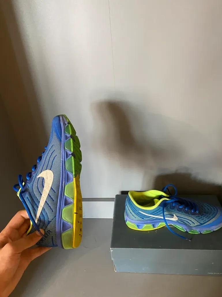 Použité Nike schoenen Maat 42 bike — obrázek 12 z 15