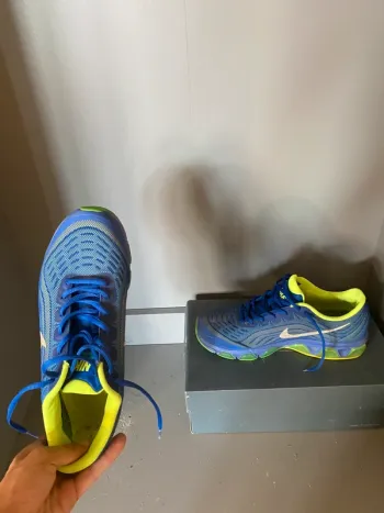 Použité Nike schoenen Maat 42 bike — obrázek 11 z 15