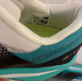 New Balance Rebel v4 bike usato — immagine 3 di 3