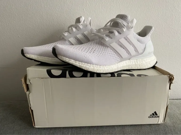 Adidas Ultraboost 1.0 bike d'occasion — image 2 sur 11